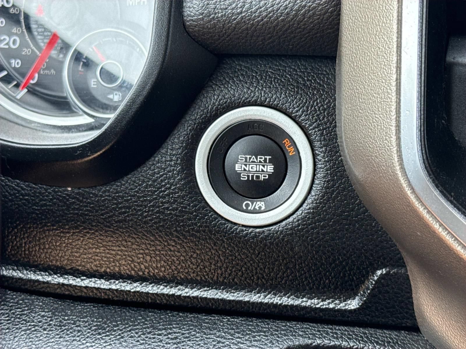 Used 2019 RAM 1500 Laramie AWD/4WD image 18