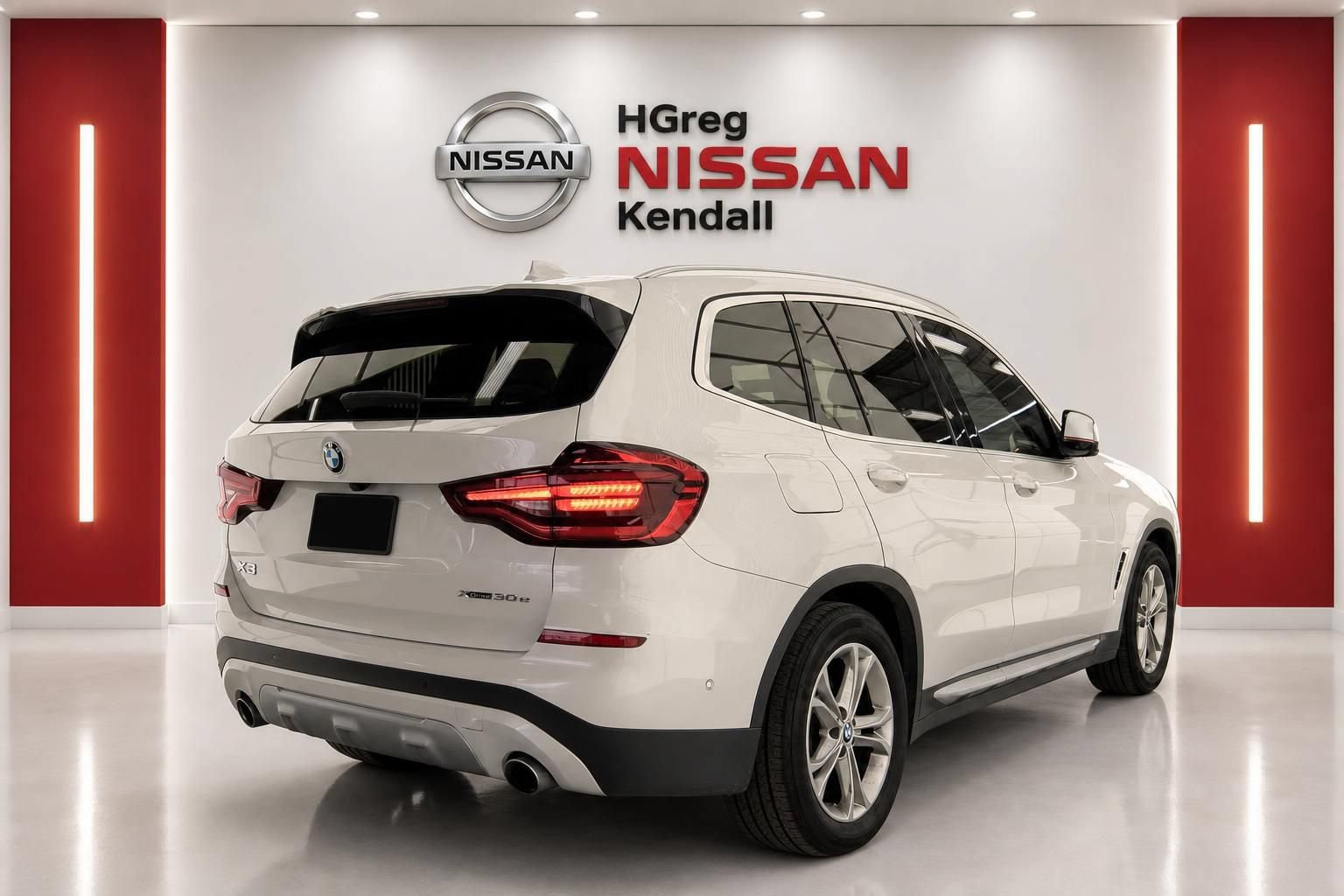 Used 2021 BMW X3 xDrive30e w/ Convenience Package AWD/4WD image 4
