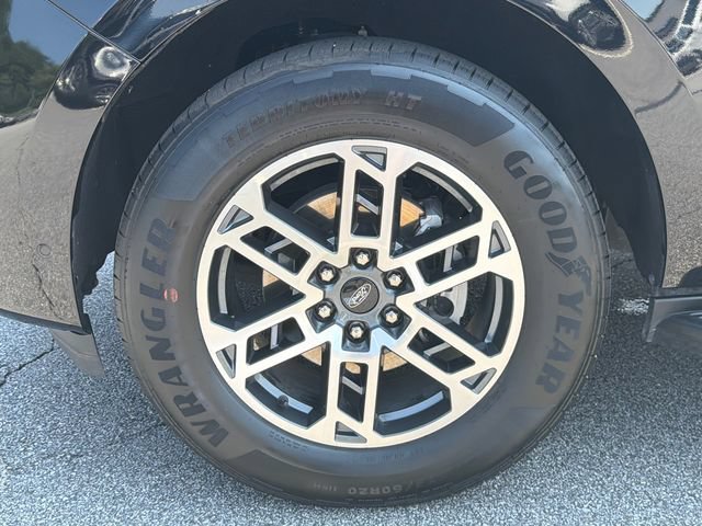 Used 2025 Ford Expedition Max Active RWD image 13