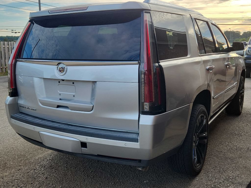 Used 2015 Cadillac Escalade Premium AWD/4WD image 3