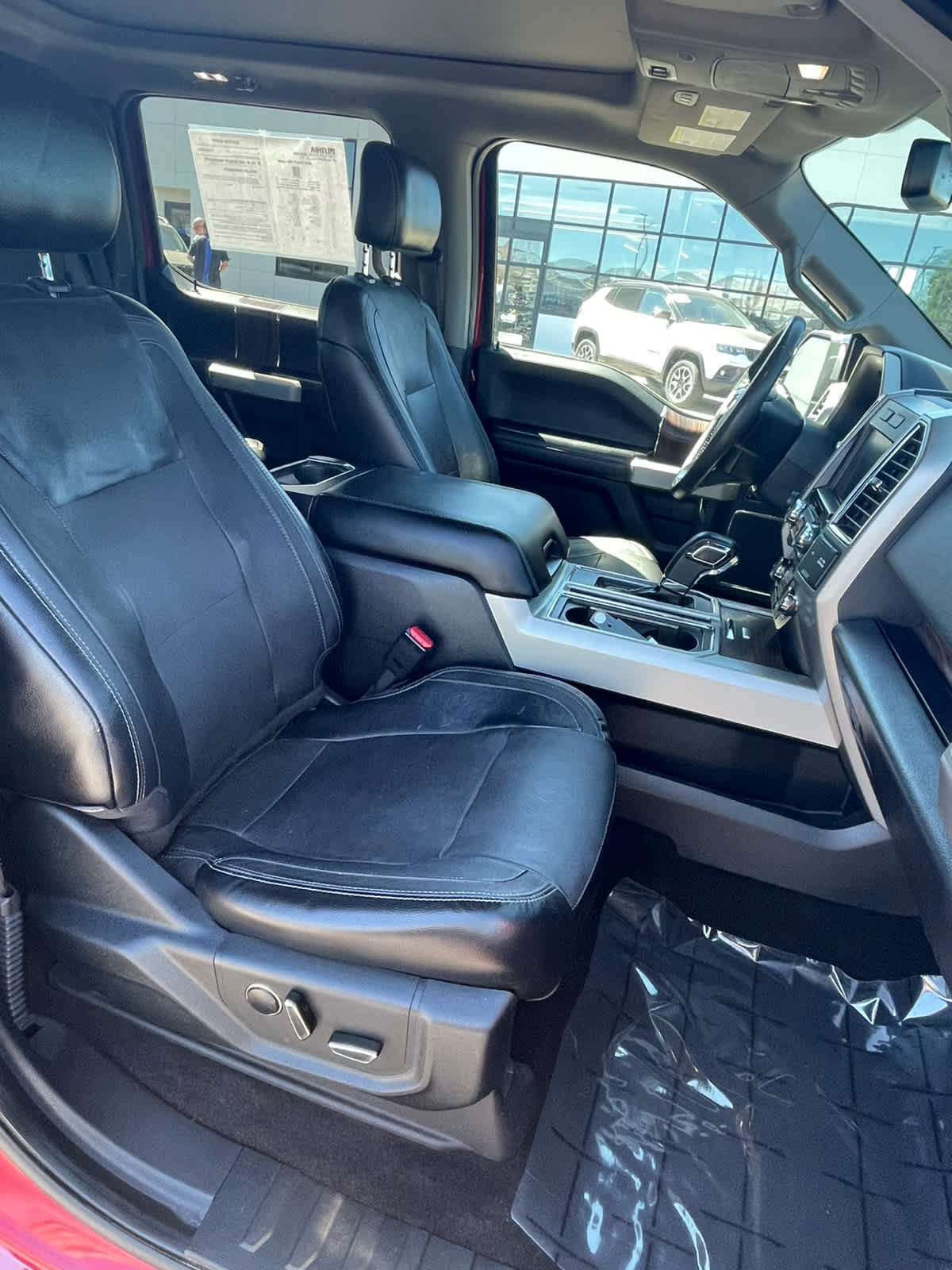 Used 2015 Ford F150 Lariat AWD/4WD image 25