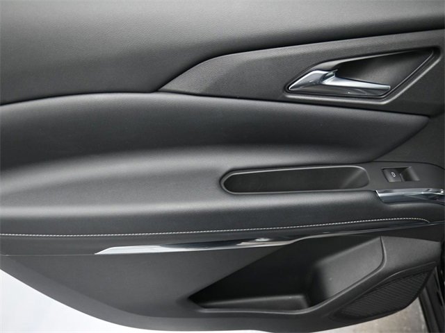 Used 2025 Chevrolet Traverse LT image 19