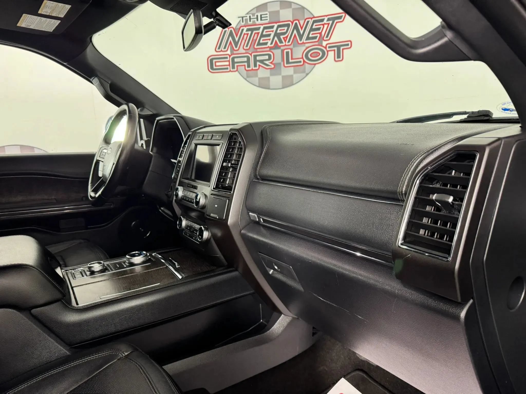 Used 2020 Ford Expedition Limited w/ Equipment Group 301A AWD/4WD image 12