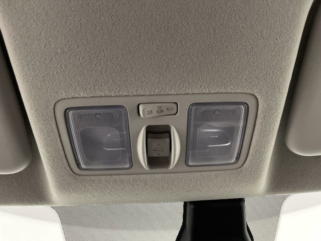 Certified 2025 Hyundai Venue SEL image 25