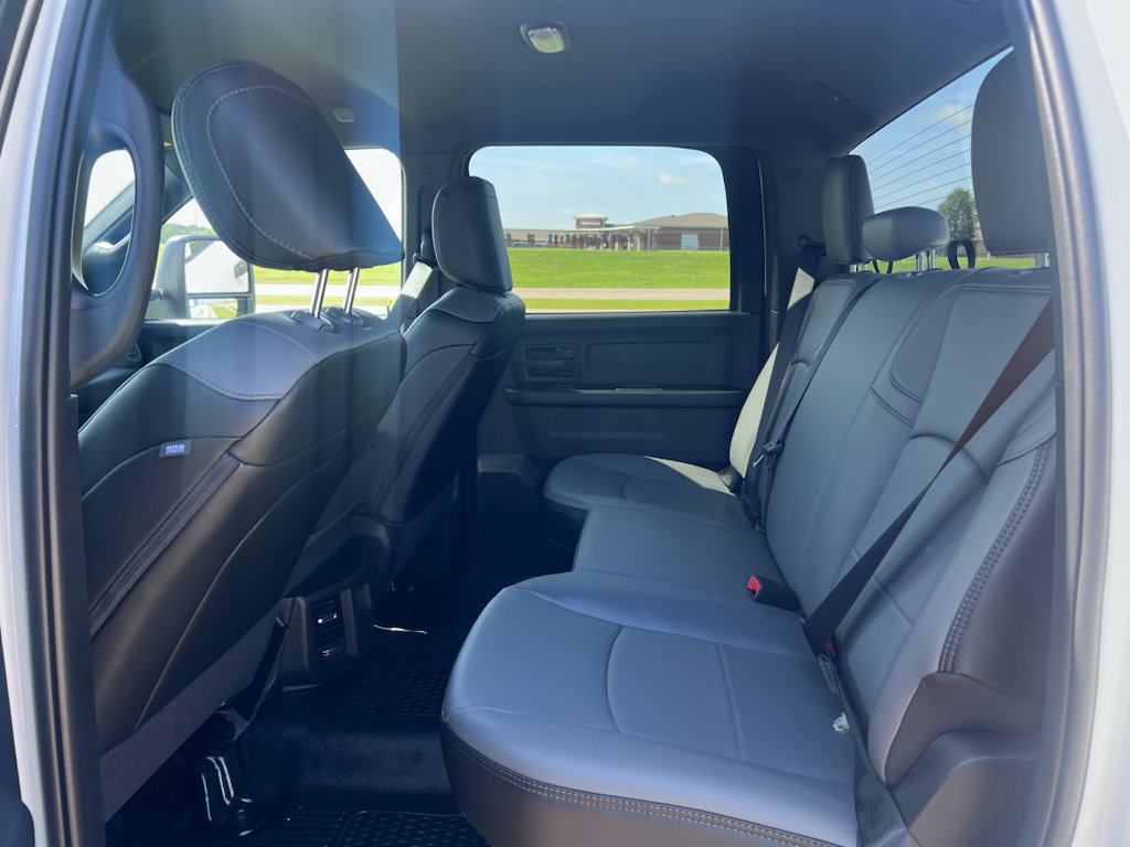 New 2026 RAM 3500 Tradesman AWD/4WD image 18