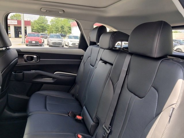 New 2025 Kia Sorento S w/ Panoramic Sunroof Package image 40