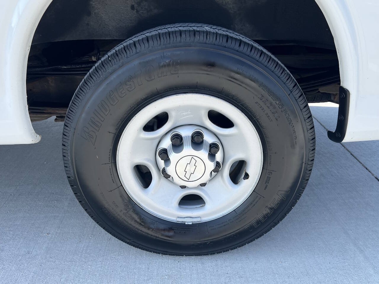Used 2015 Chevrolet Express 2500 RWD image 20