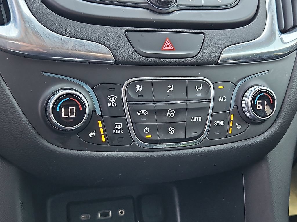 Used 2021 Chevrolet Equinox LT FWD image 16