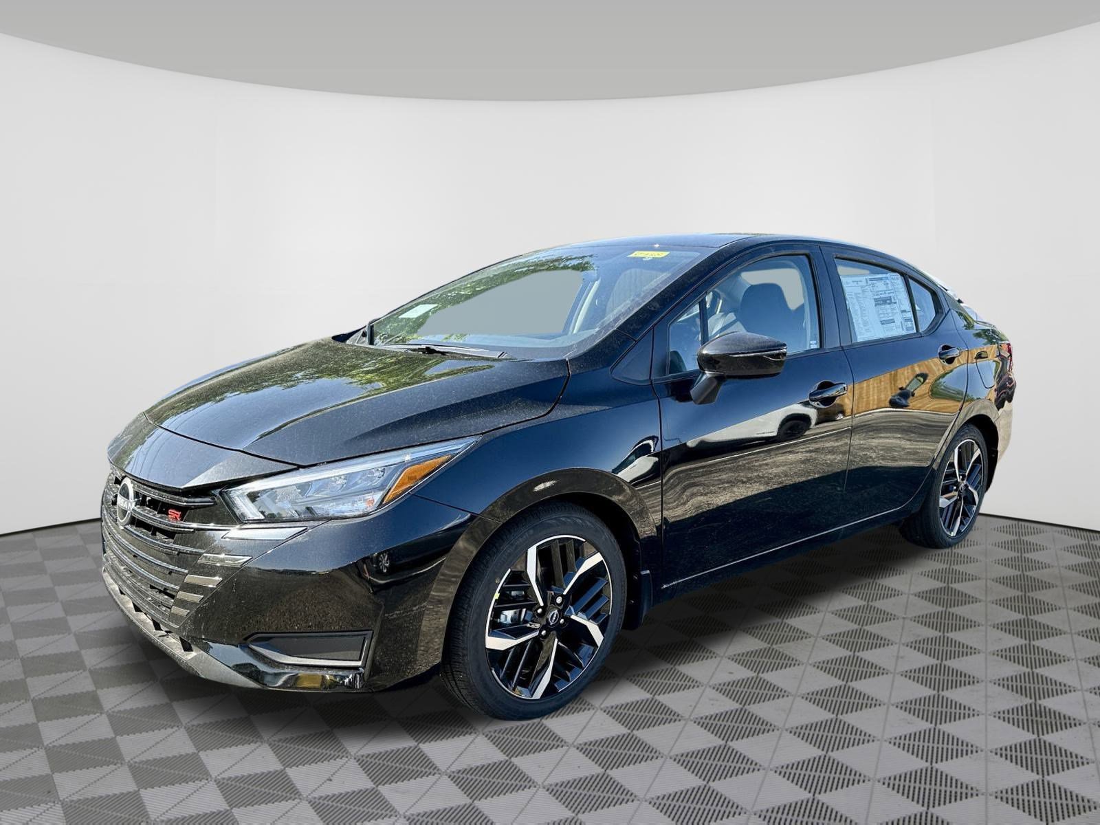 Used 2025 Nissan Versa SR w/ Trunk Package image 11