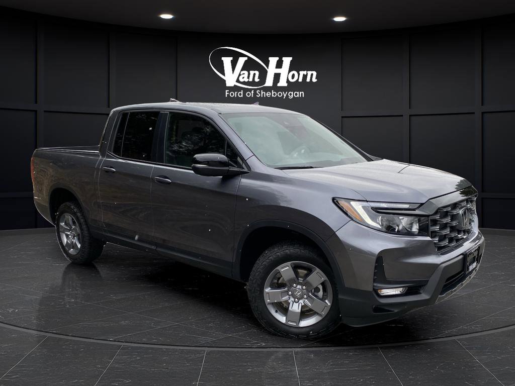 Used 2025 Honda Ridgeline TrailSport image 1