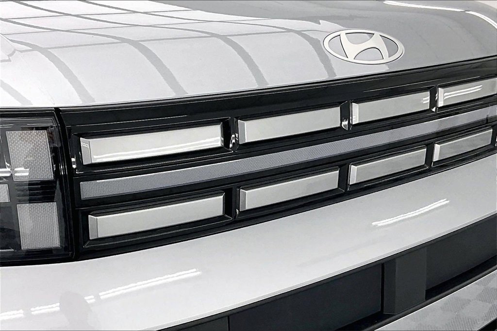 Used 2025 Hyundai Santa Fe SE image 29
