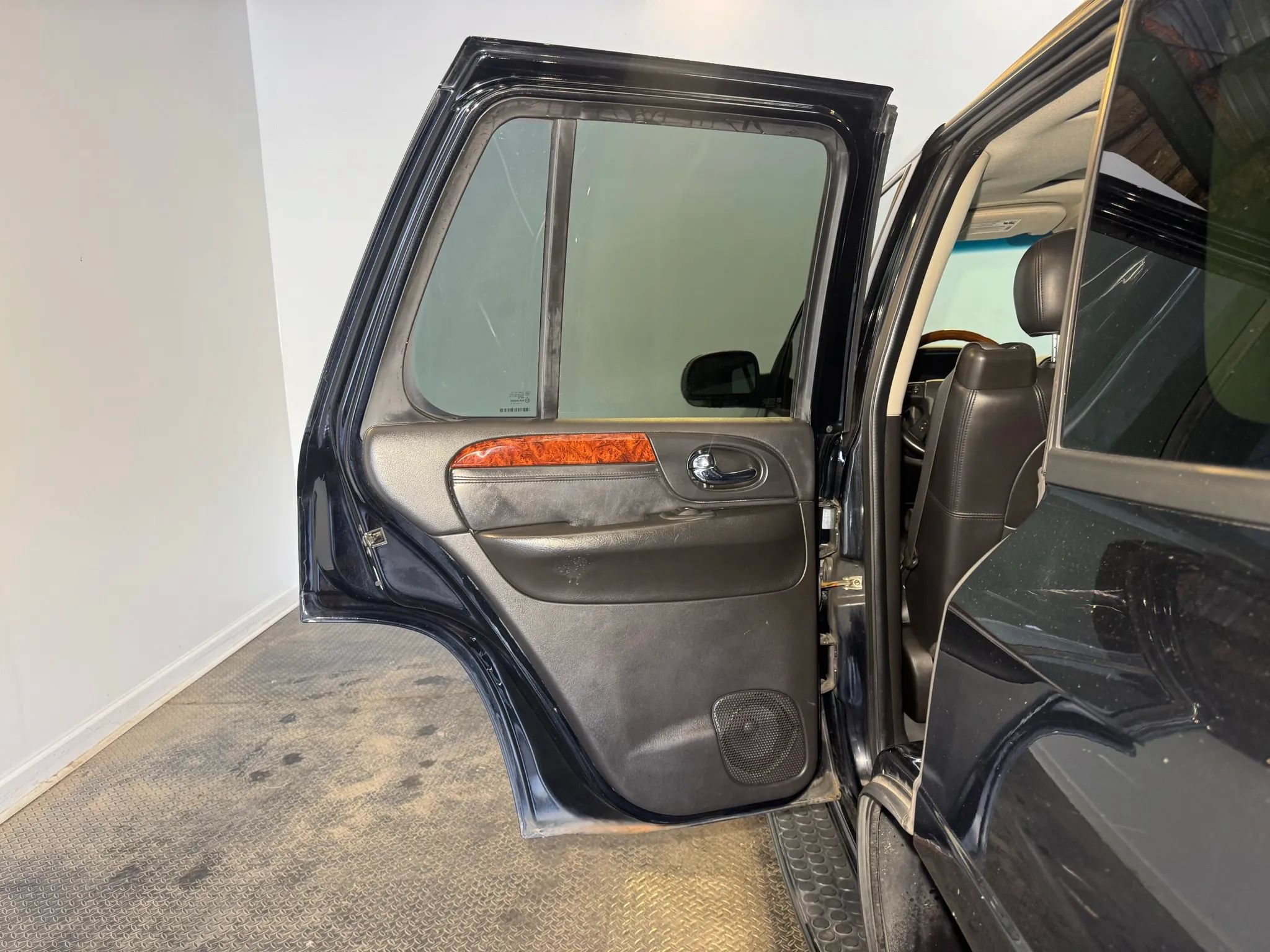 Used 2007 GMC Envoy Denali AWD/4WD image 24
