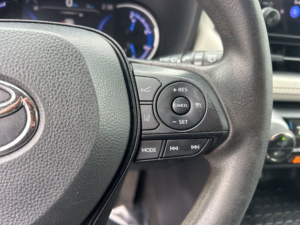 Used 2023 Toyota RAV4 XLE w/ Convenience Package image 9