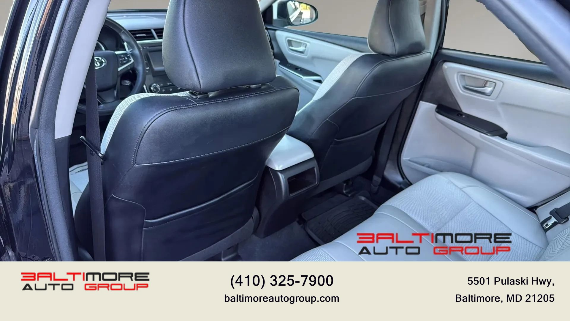 Used 2017 Toyota Camry SE w/ Moonroof Package FWD image 19