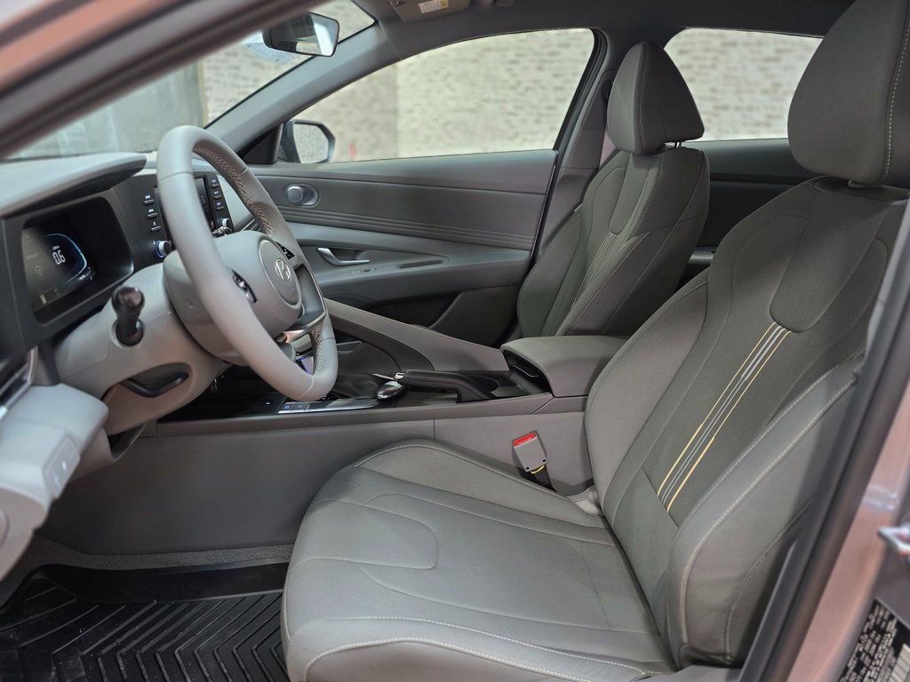 New 2026 Hyundai Elantra SEL Sport image 23