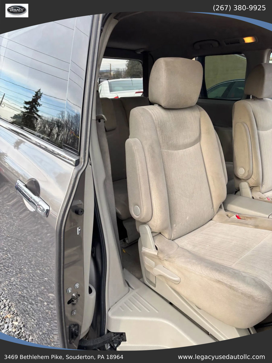 Used 2017 Nissan Quest SV image 34
