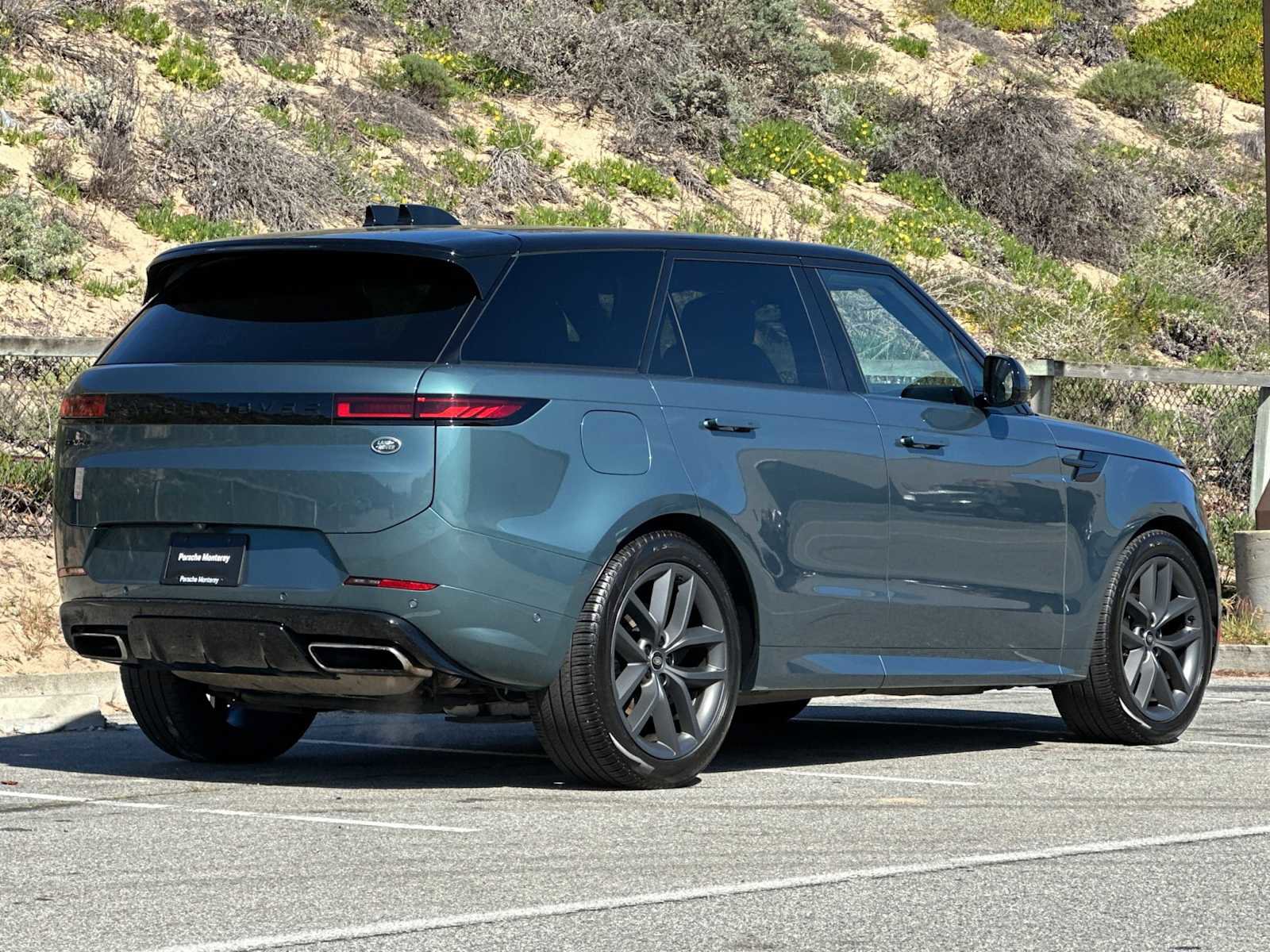 Used 2023 Land Rover Range Rover Sport SE Dynamic image 7
