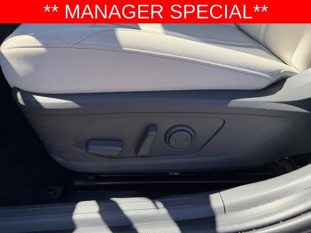 Used 2025 Hyundai Sonata SEL FWD image 15