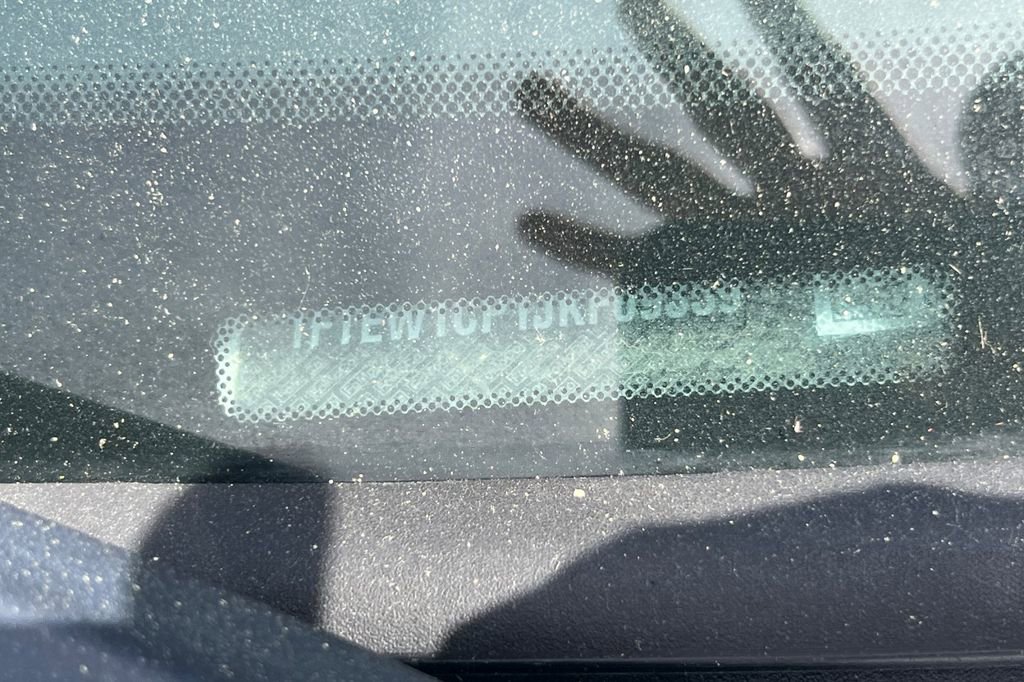 Used 2018 Ford F150 XLT w/ Equipment Group 302A Luxury image 3