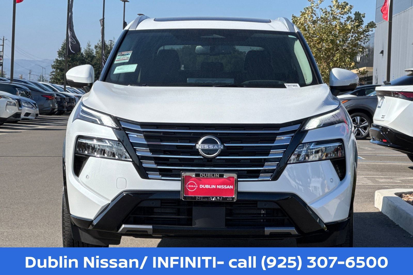 New 2026 Nissan Rogue Platinum w/ Tech Package AWD/4WD image 9