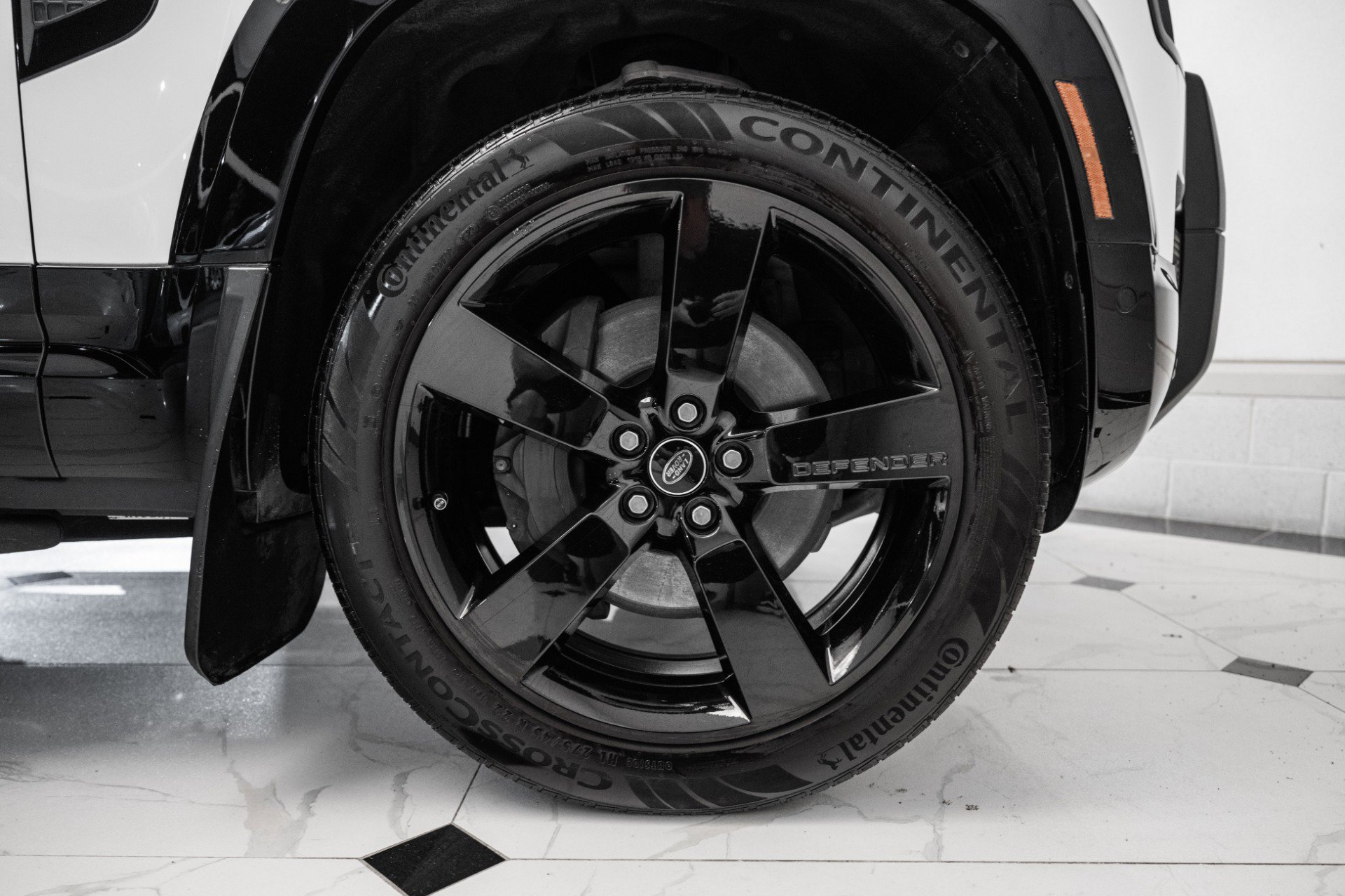 Used 2022 Land Rover Defender 110 X-Dynamic SE image 21