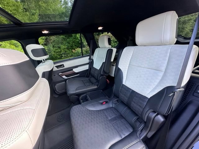 Used 2024 Toyota Sequoia Capstone AWD/4WD image 11