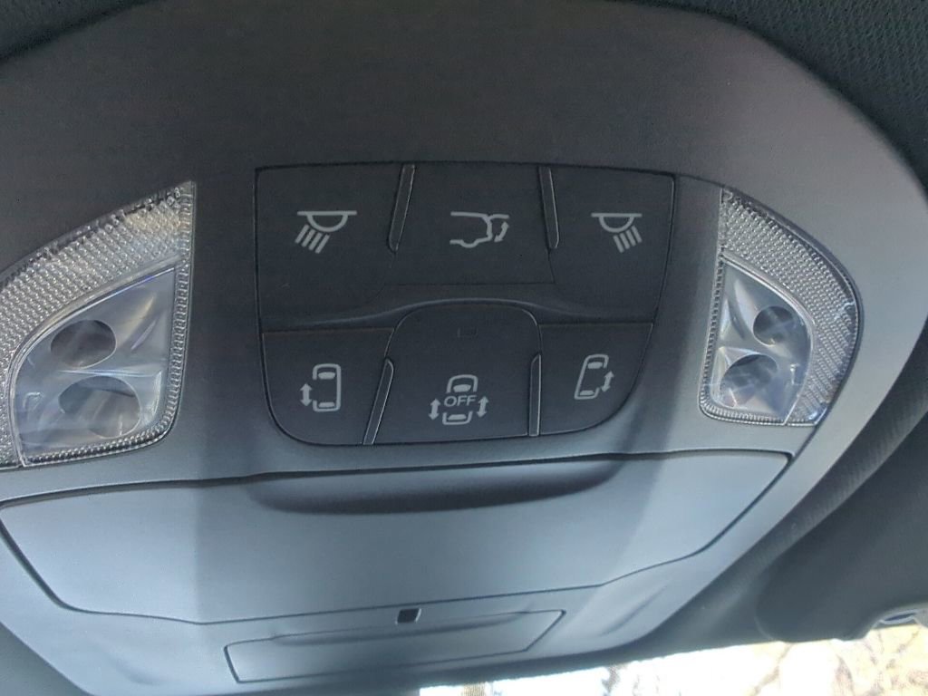 New 2026 Chrysler Voyager LX FWD image 20