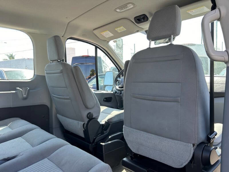 Used 2019 Ford Transit 350 XLT image 14
