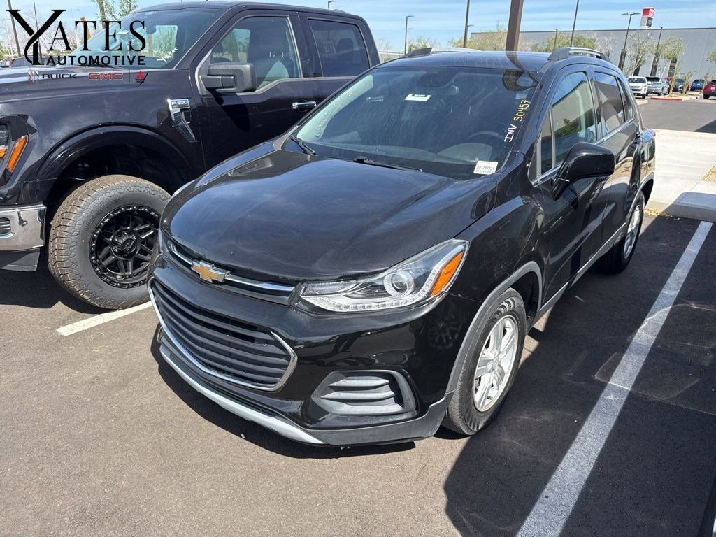 Used 2019 Chevrolet Trax LT w/ LT Convenience Package FWD image 1