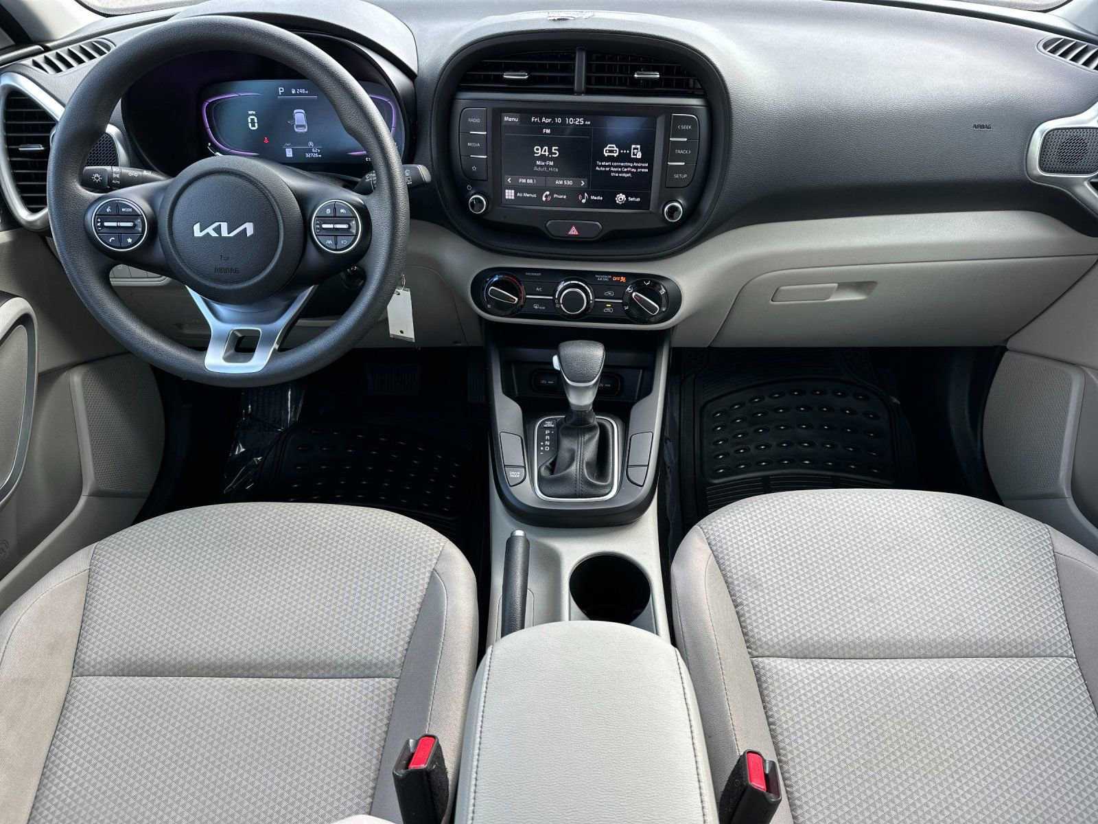Used 2023 Kia Soul LX FWD image 13
