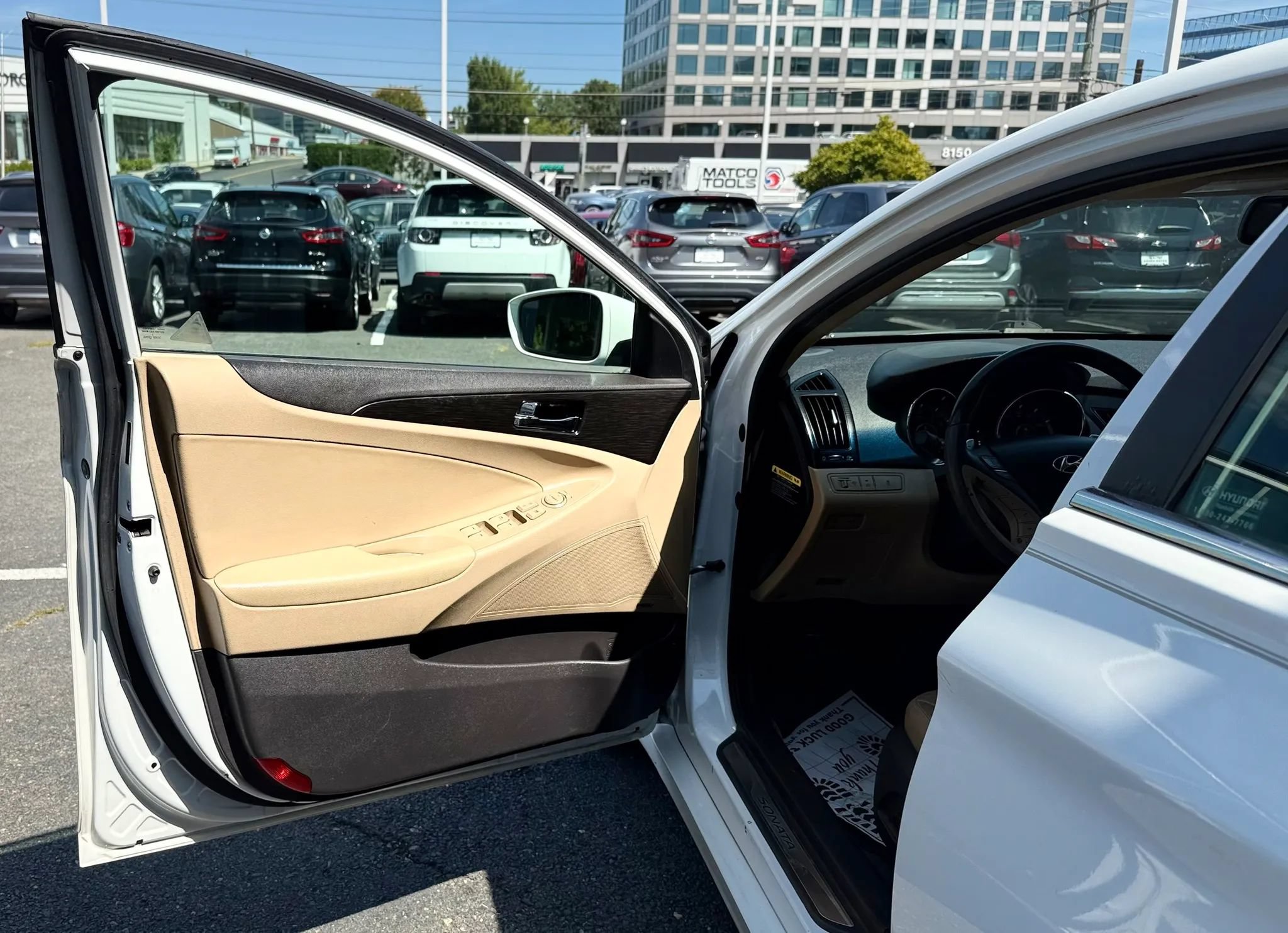 Used 2013 Hyundai Sonata Limited w/ Premium Pkg FWD image 9