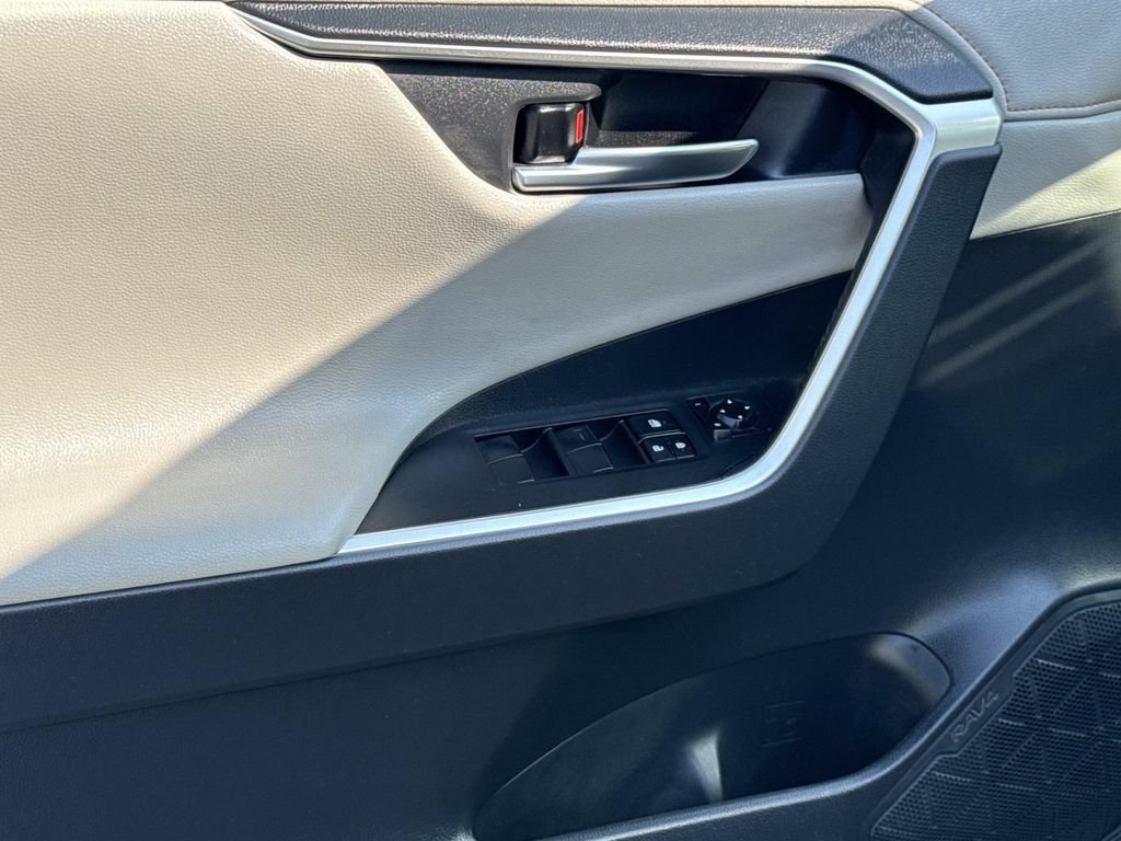Used 2019 Toyota RAV4 Adventure w/ Cold Weather Package AWD/4WD image 16