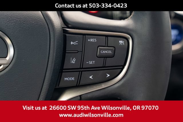 Used 2022 Lexus UX 250h w/ Premium Package AWD/4WD image 15