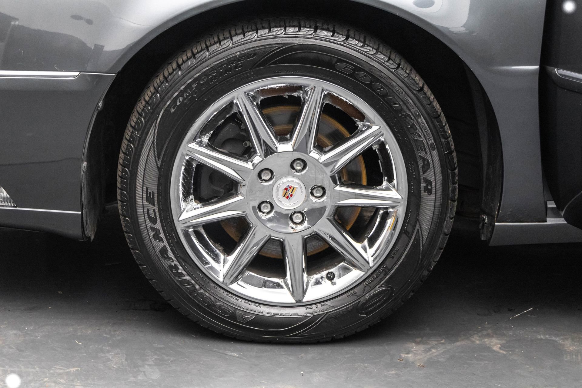 Used 2011 Cadillac DTS Luxury image 43