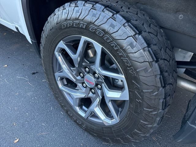 Used 2023 GMC Sierra 1500 SLT image 35