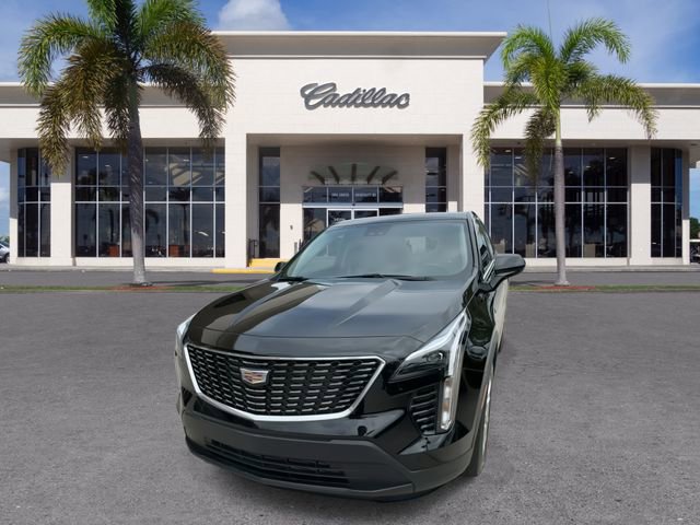 Certified 2022 Cadillac XT4 Luxury w/ Driver Awareness Package image 5