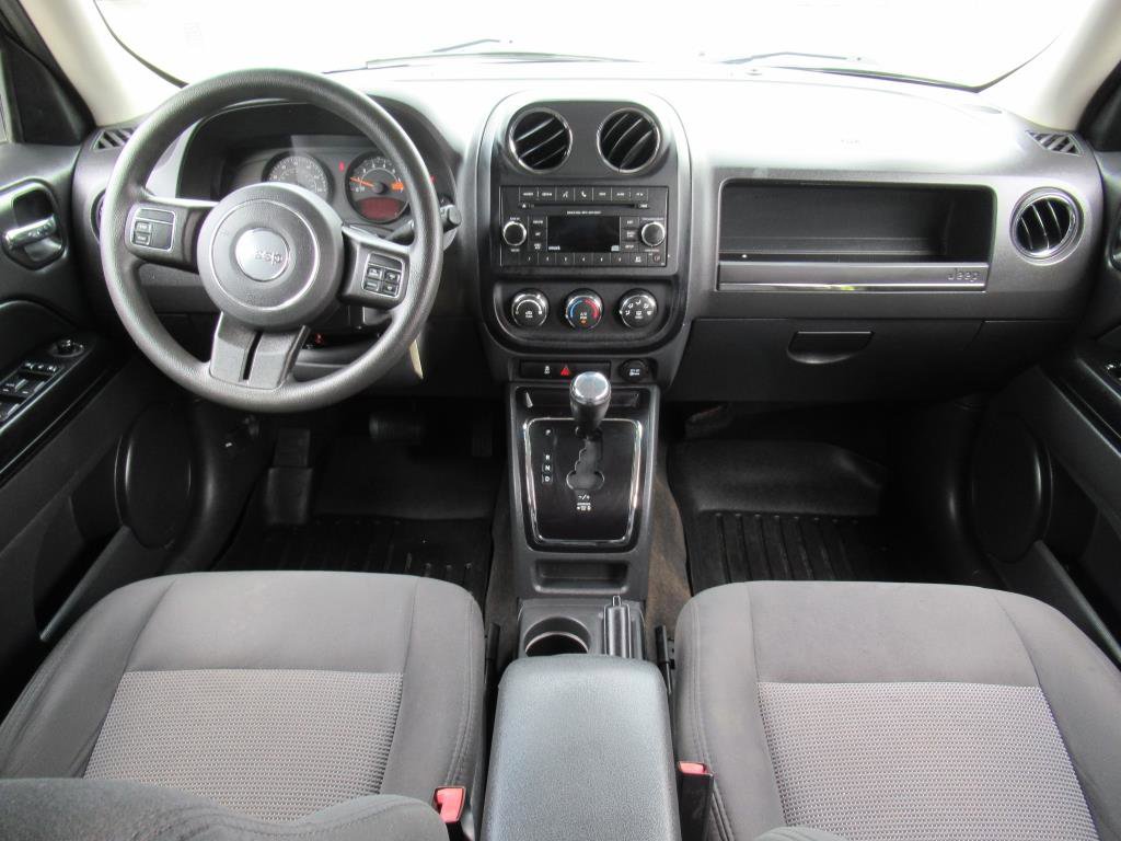Used 2016 Jeep Patriot Sport w/ Power Value Group image 11