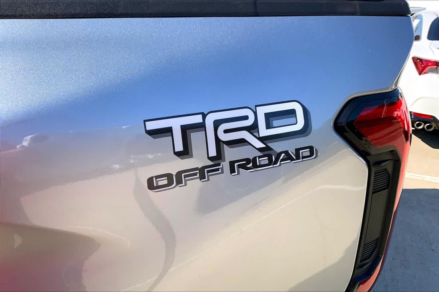 Used 2024 Toyota Tacoma TRD Off-Road AWD/4WD image 10