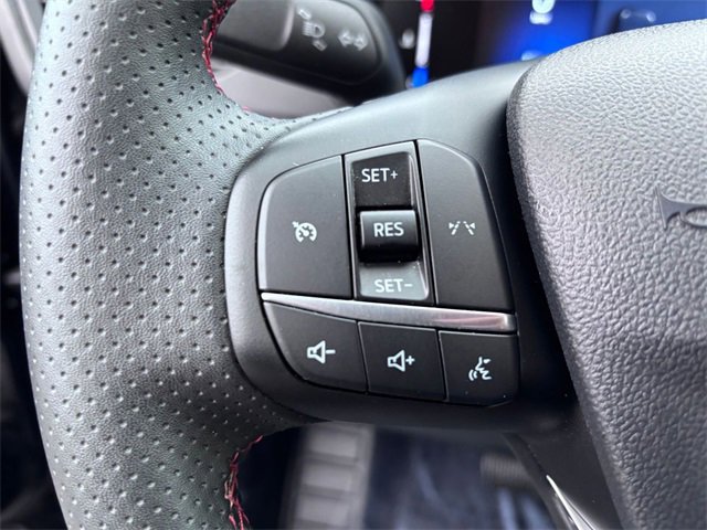 Used 2025 Ford Escape ST-Line image 17