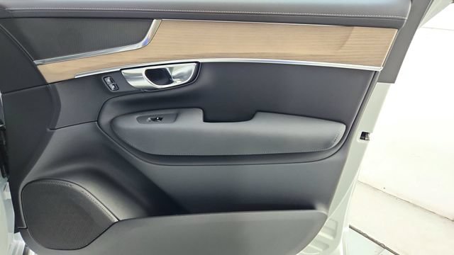 New 2026 Volvo XC90 T8 Core w/ Protection Package Premier AWD/4WD image 38