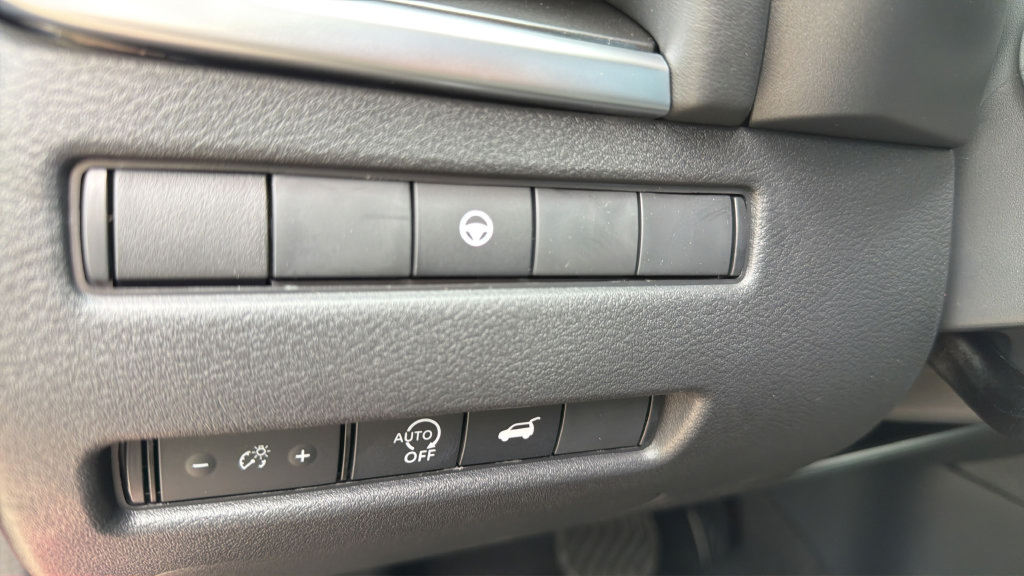 New 2026 Nissan Rogue SV w/ Cold Weather Package AWD/4WD image 21