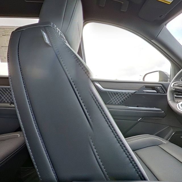 New 2026 GMC Acadia Denali w/ Super Cruise Package FWD image 35
