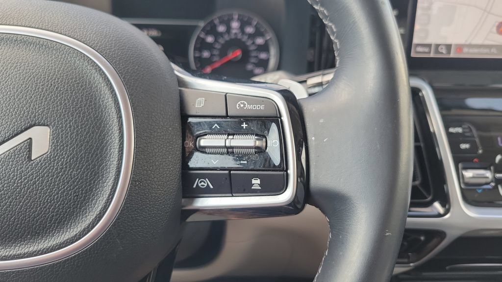 Used 2022 Kia Sorento SX w/ Panoramic Sunroof Package AWD/4WD image 22