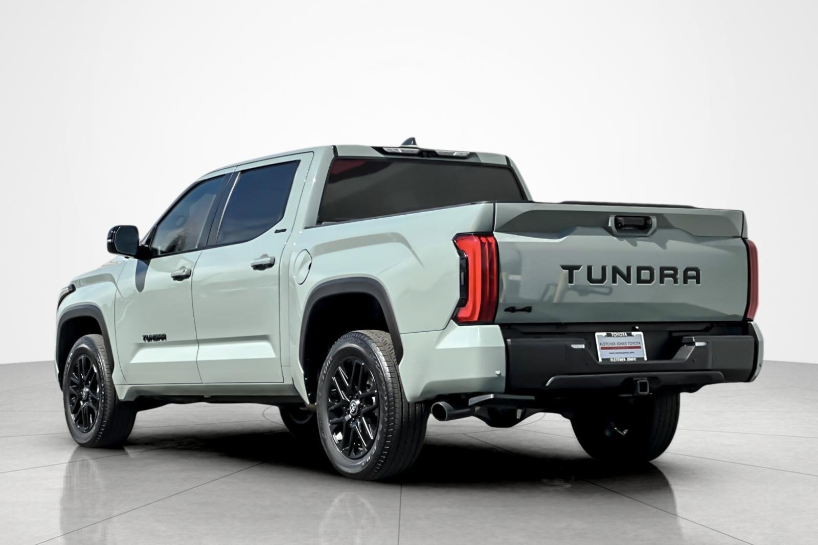 Certified 2025 Toyota Tundra Limited AWD/4WD image 3