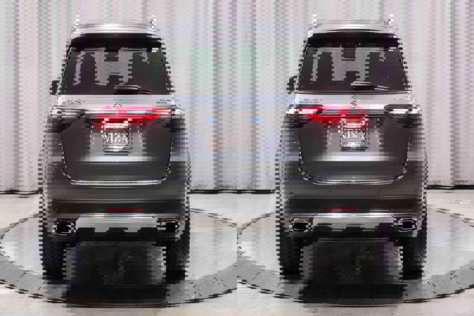 Used 2025 Mercedes-Benz GLE 450e 4MATIC image 3