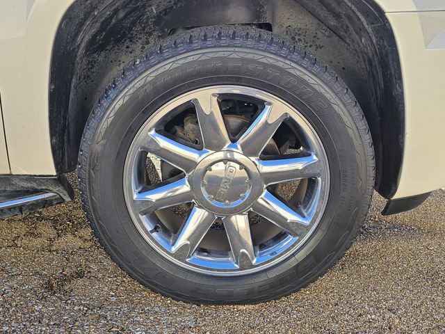 Used 2013 GMC Yukon XL Denali image 33