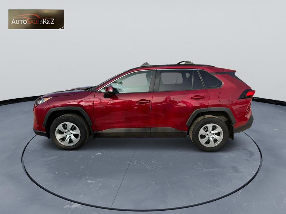 Used 2020 Toyota RAV4 LE w/ Carpet Mat Package image 5