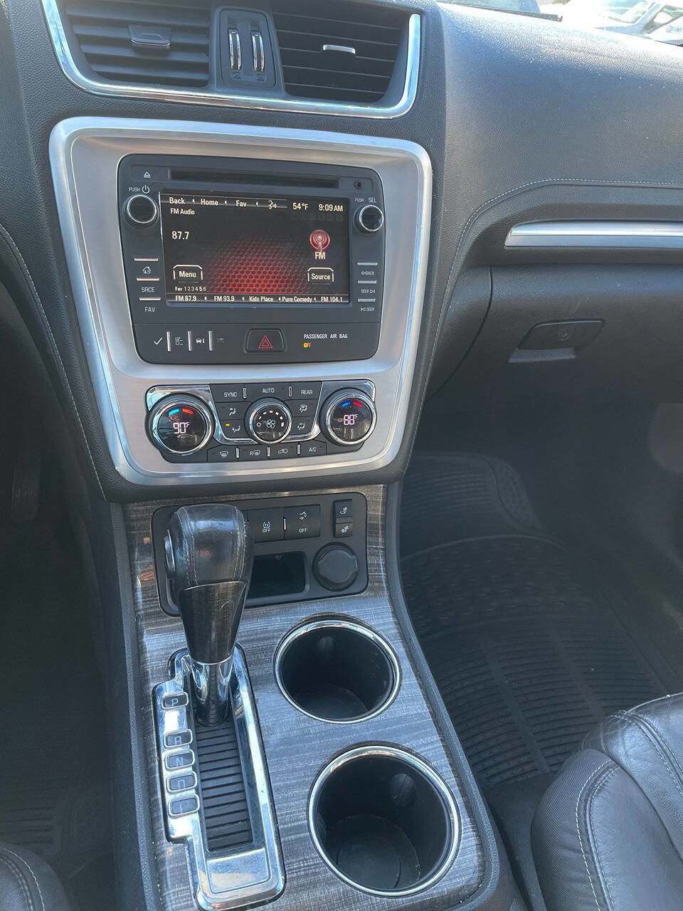 Used 2014 GMC Acadia SLT image 18