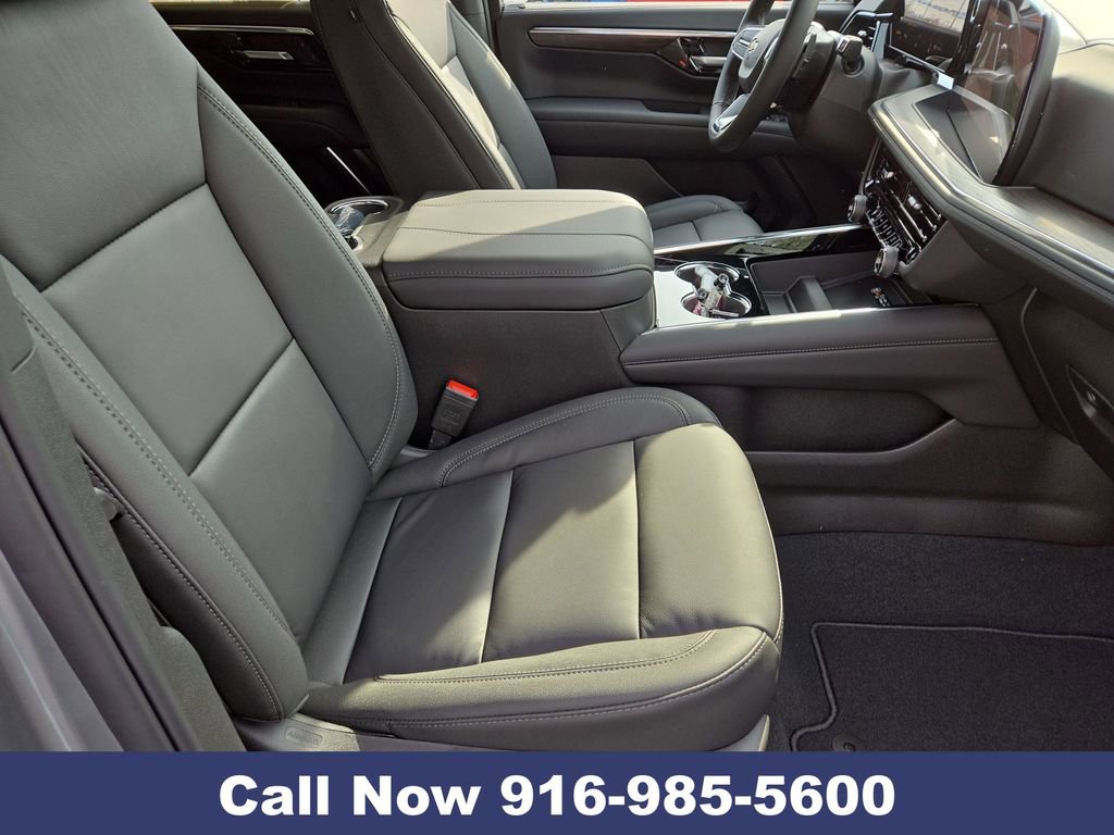 New 2026 Chevrolet Suburban LT image 32