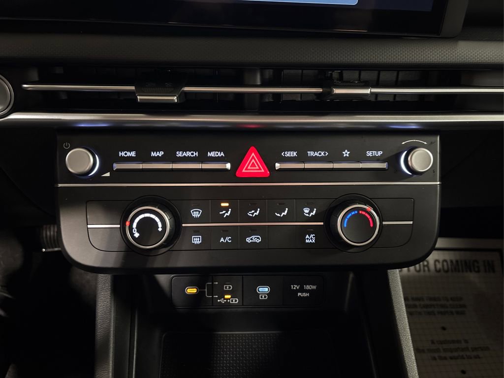 Certified 2025 Hyundai Tucson SE image 31